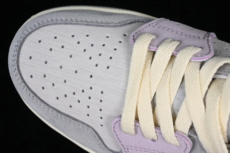 All categories Air Jordan Jordan series basketball shoes Air Jordan 1 High Air Jordan 1 Zoom CMFT AJ1 Joe 1 gray and purple color matching DV1305-005